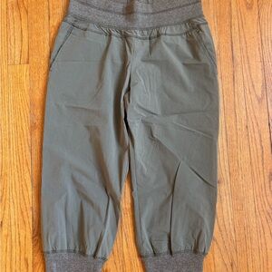 Women’s jogger pants